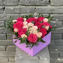 Цветочная композиция из Розы в коробке #REPLACE_PRED# поселке Медико-Инструментального завода