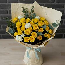 Букет цветов из:  Розы в поселке Медико-Инструментального завода