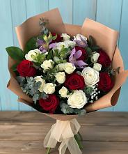 Букет цветов из:  Розы и Альстромерии в поселке Медико-Инструментального завода