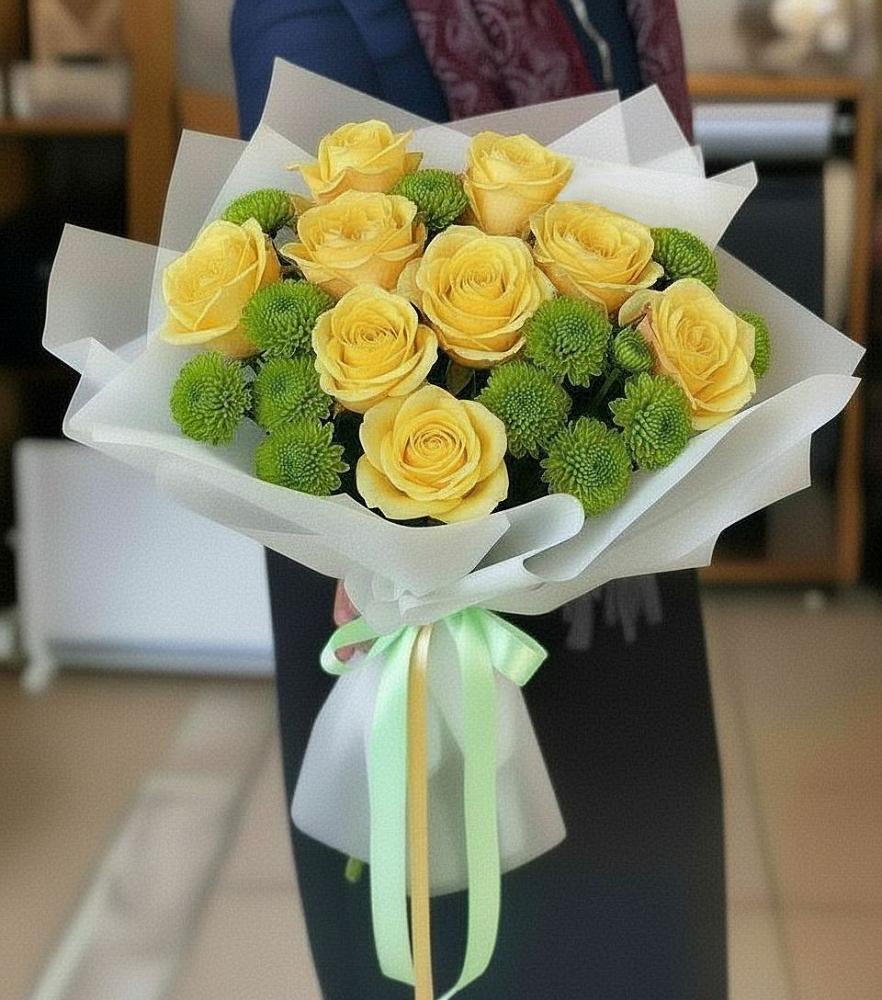 Букет цветов из: Хризантемы и Розы в поселке Медико-Инструментального завода