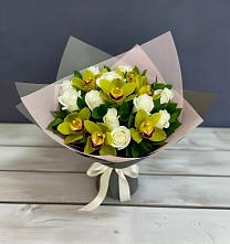 Букет цветов из:  Орхидеи и Розы в поселке Медико-Инструментального завода