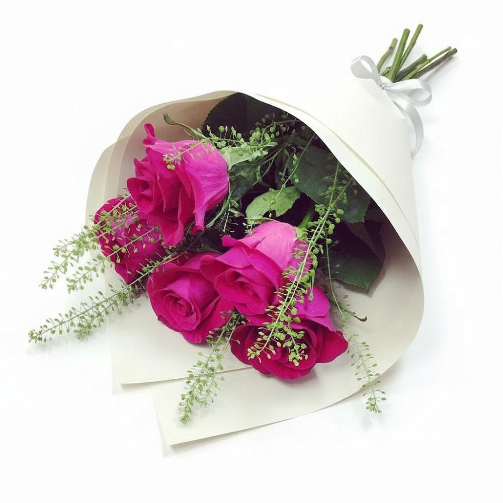 Букет цветов из: Розы в поселке Медико-Инструментального завода