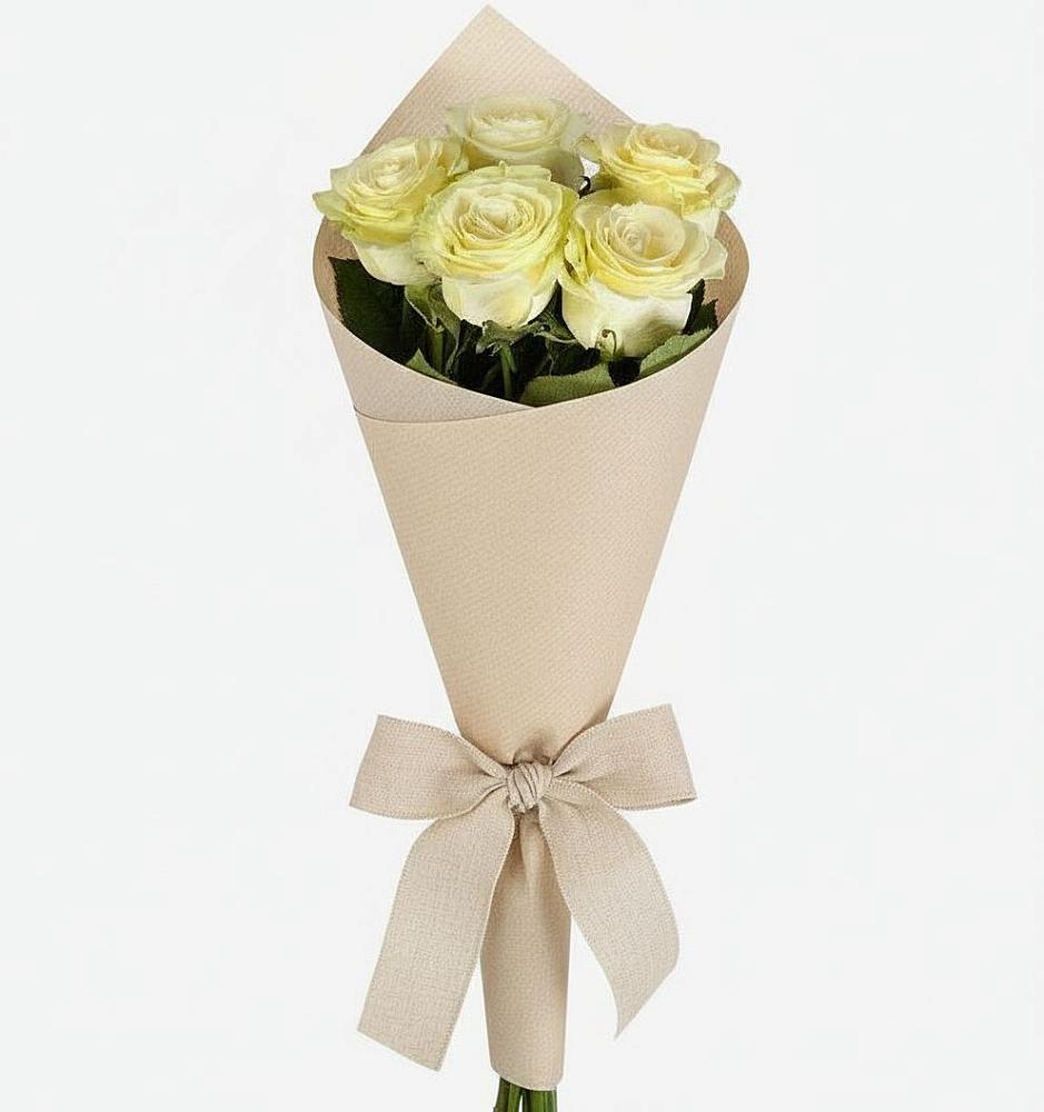 Букет цветов из: Розы в поселке Медико-Инструментального завода