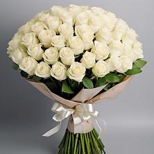 Букет 101 беля роза Белоснежка в поселке Медико-Инструментального завода