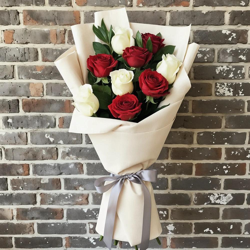 Букет цветов из: Розы в поселке Медико-Инструментального завода