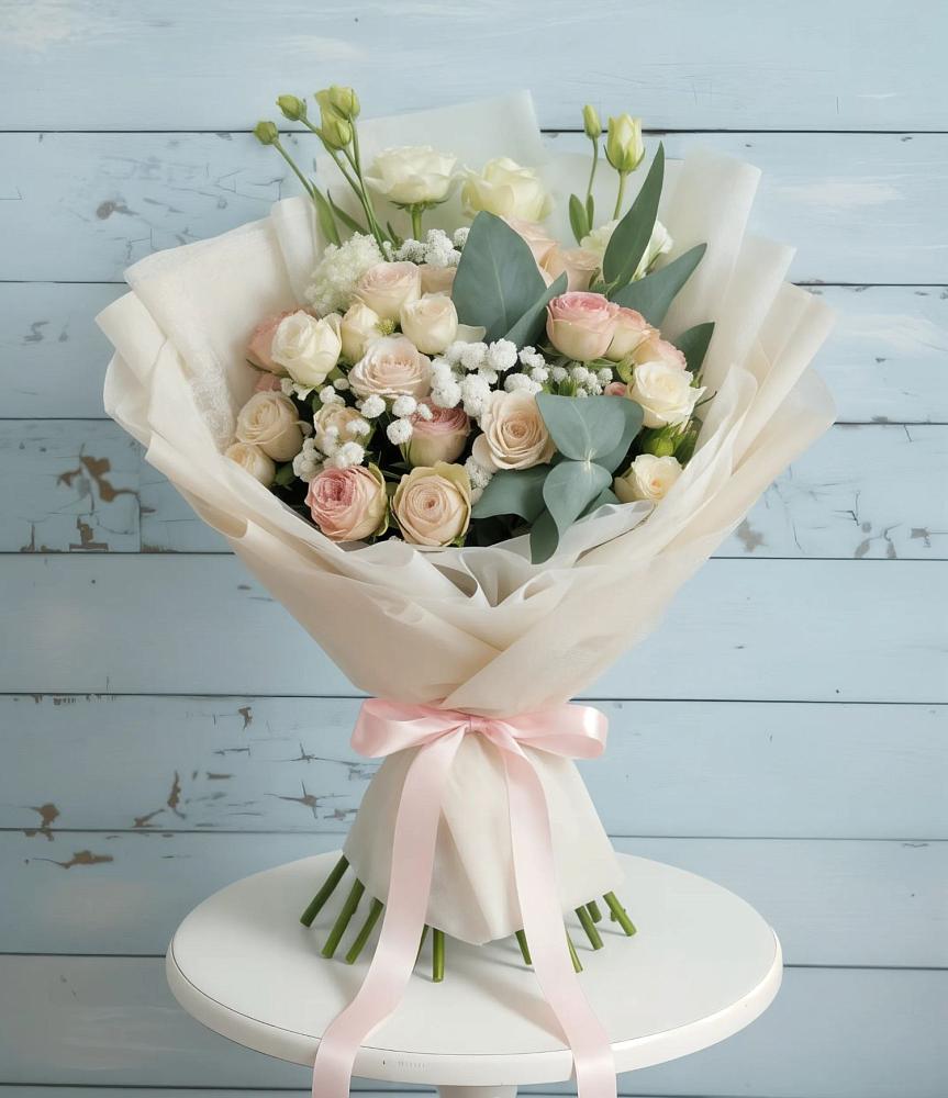 Букет цветов из: Розы и Лизиантусы в поселке Медико-Инструментального завода