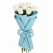 Букет 7 белых роз Проуд в поселке Медико-Инструментального завода