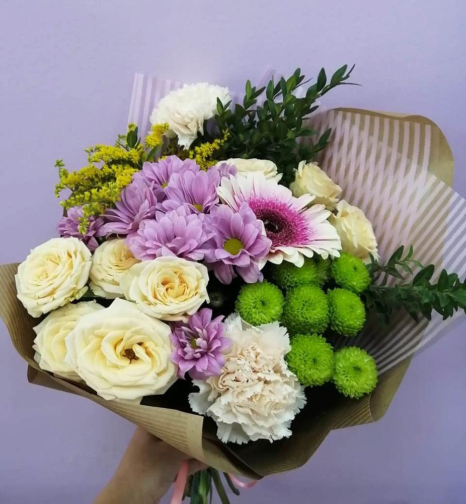 Букет цветов из: Хризантемы, Розы, Гвоздики и Герберы в поселке Медико-Инструментального завода