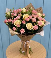 Букет цветов из:  Розы в поселке Медико-Инструментального завода