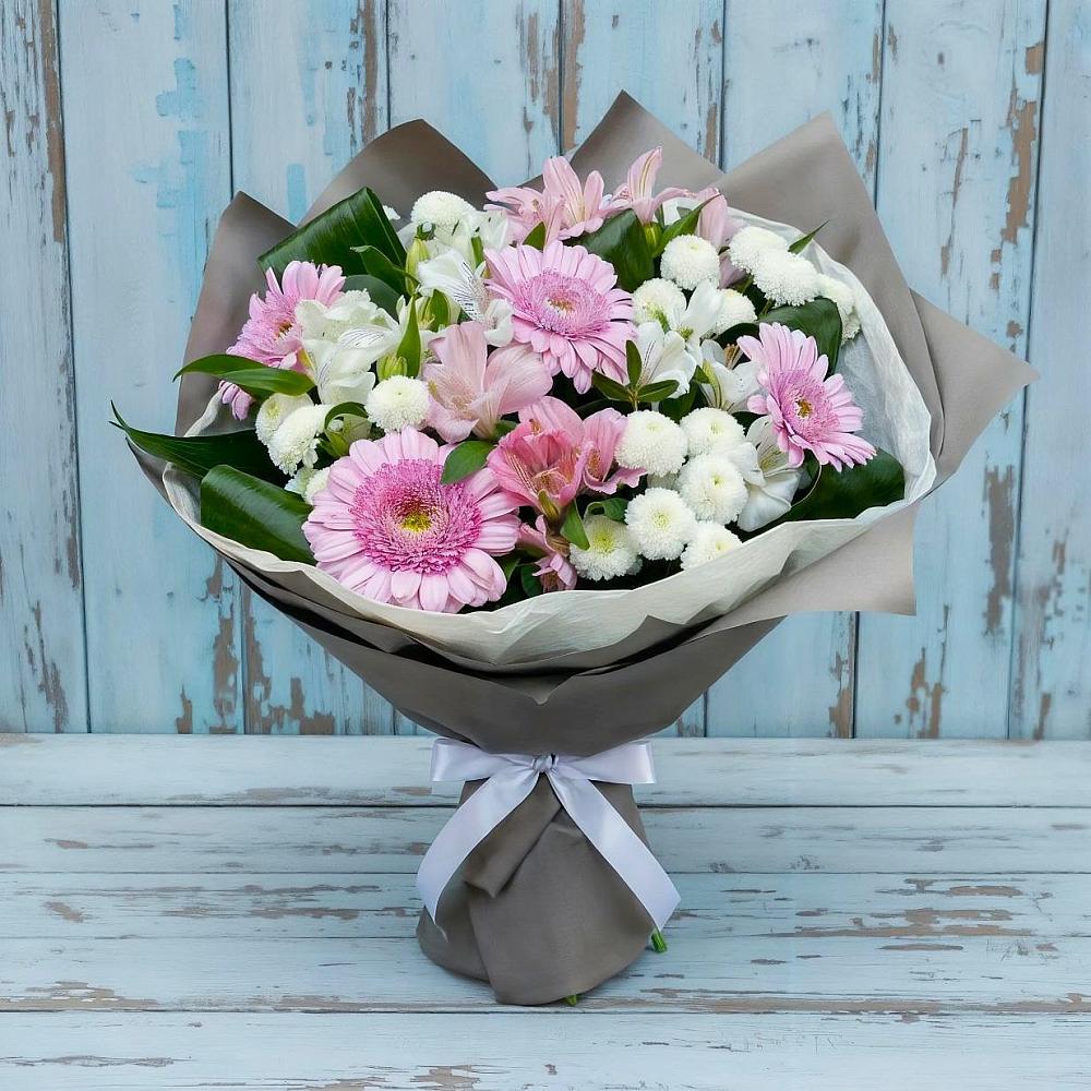 Букет цветов из: Герберы, Альстромерии и Хризантемы в поселке Медико-Инструментального завода